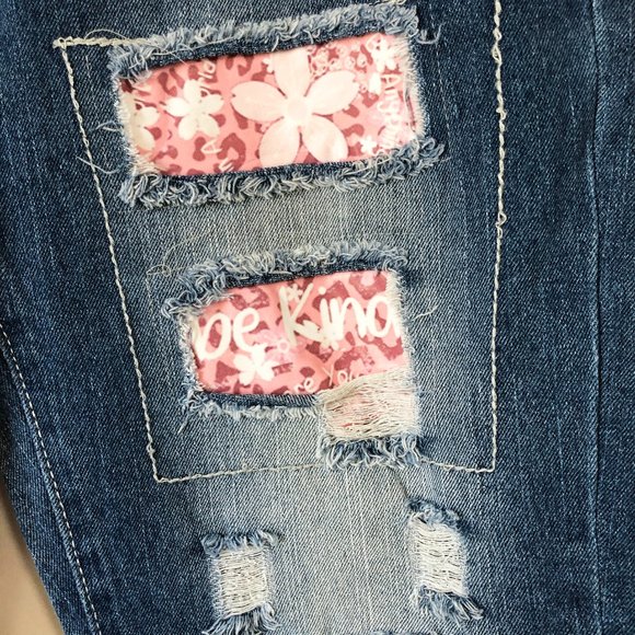 Distressed jeans - Picture 4 of 8